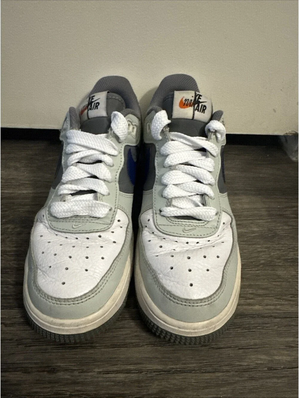 Nike product pair